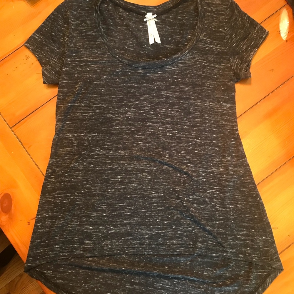 Dark grey heather scoop neck Tee